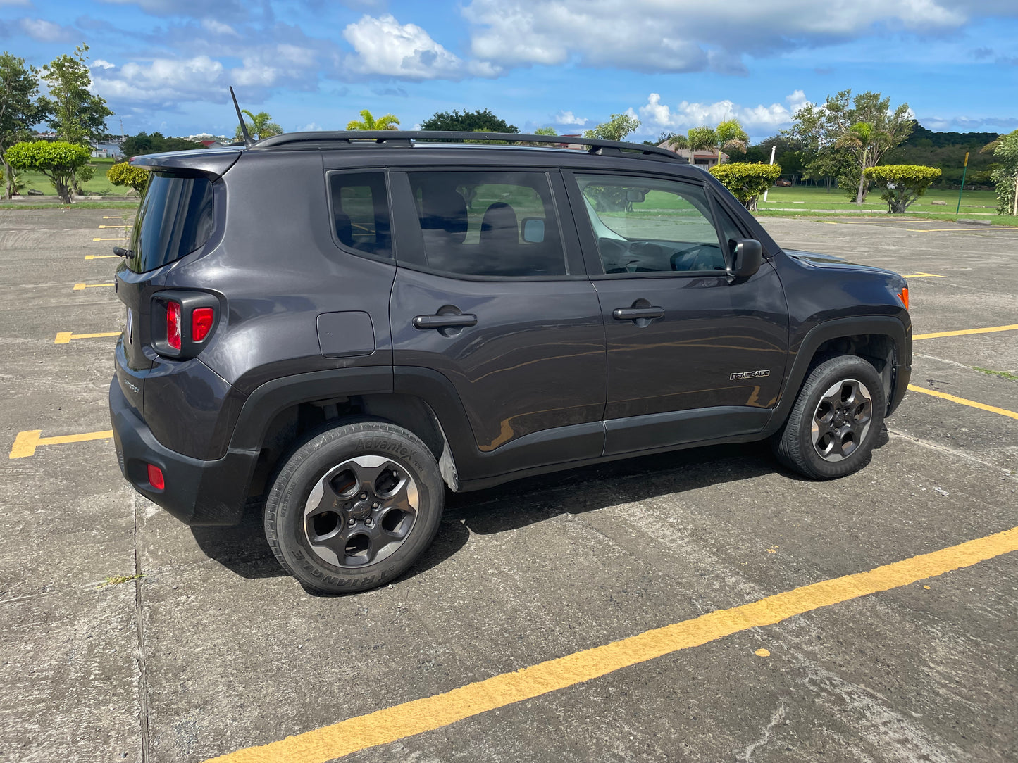 2018 JEEP RENAGADE SPORT LOW MILEAGE