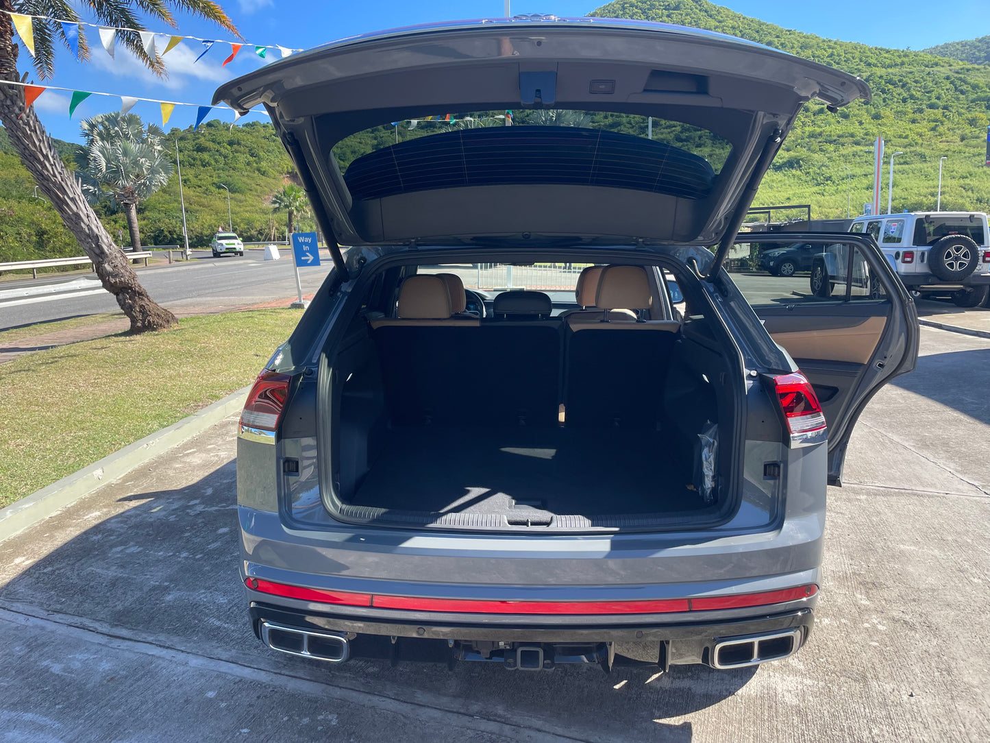 2024 VW ATLAS CROSS SPORT R LINE SEL