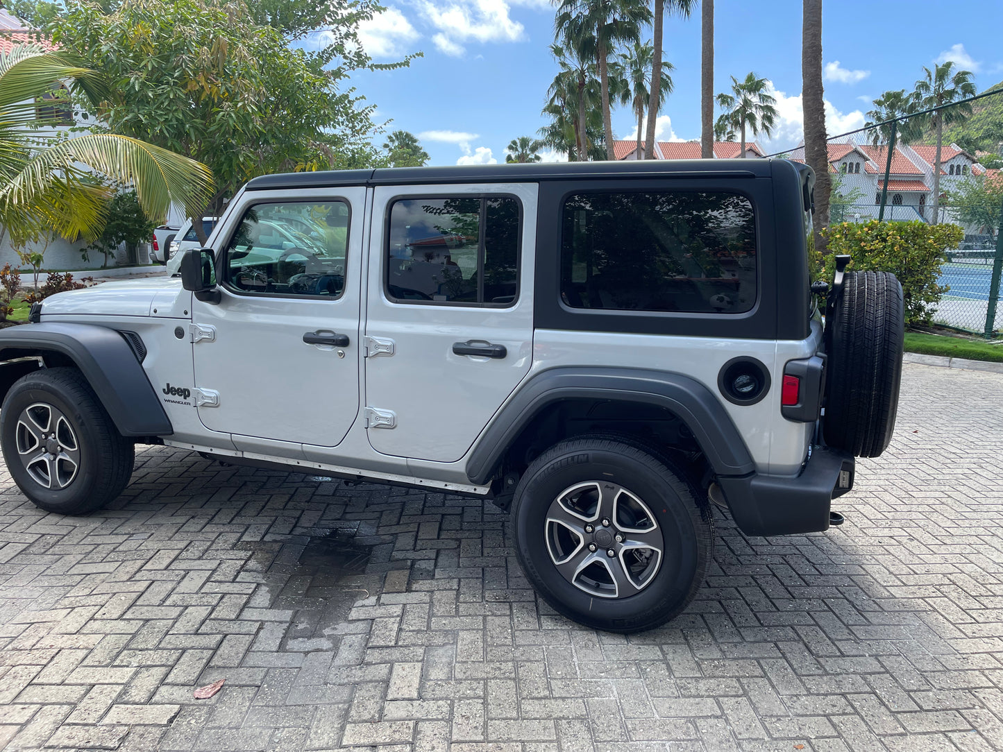 NEW 2023 JEEP WRANGLER UNLIMITED SPORT SILVER