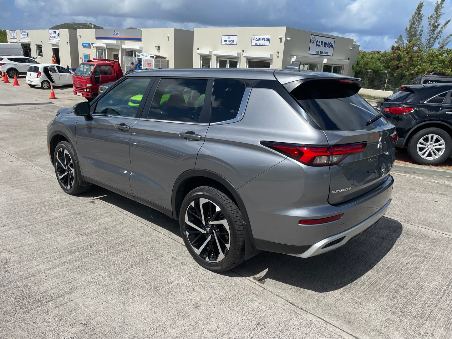 NEW 2023 MITSUBISHI OUTLANDER SE AWDAUT 2.5L 4CYL MERCURY GRAY