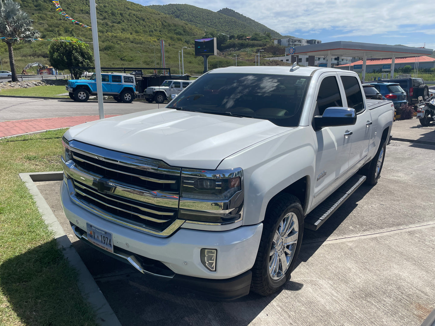 2018 CHEVROLET SIVERADO HIGH COUNTRY  (REDUCED)