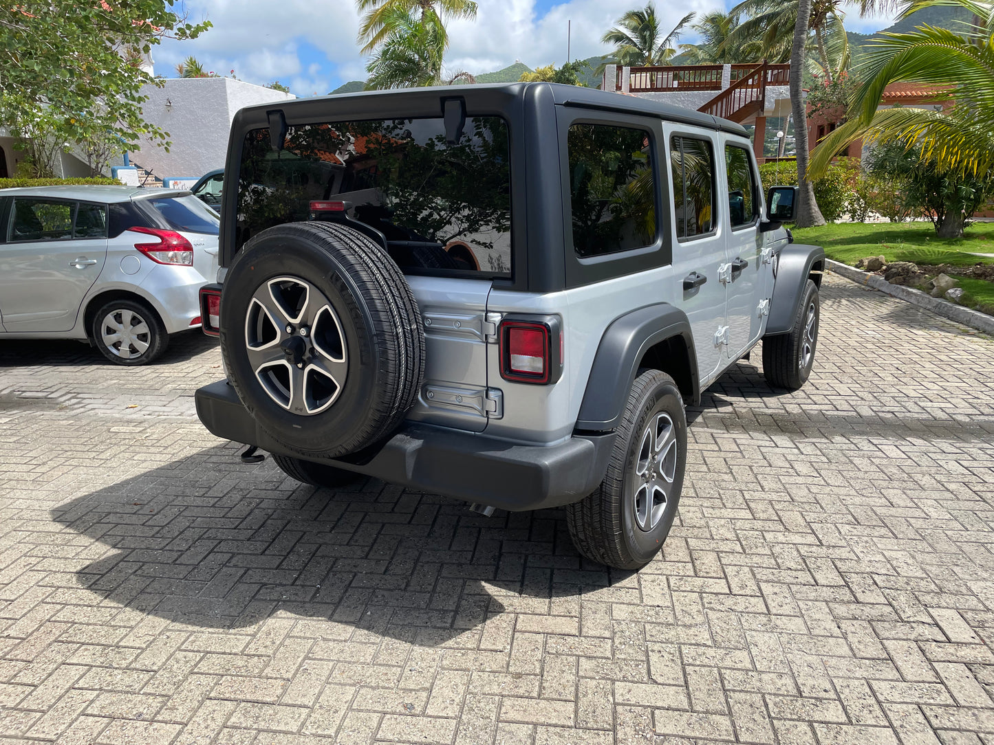 NEW 2023 JEEP WRANGLER UNLIMITED SPORT SILVER