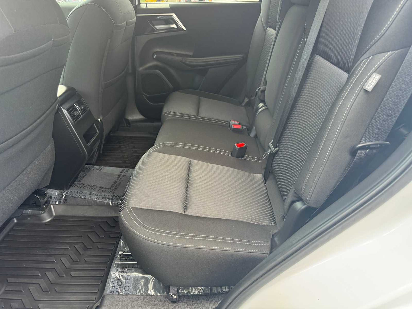 2025 MITSUBISHI OUTLANDER ES 7 PASSENGERS 15K MILES