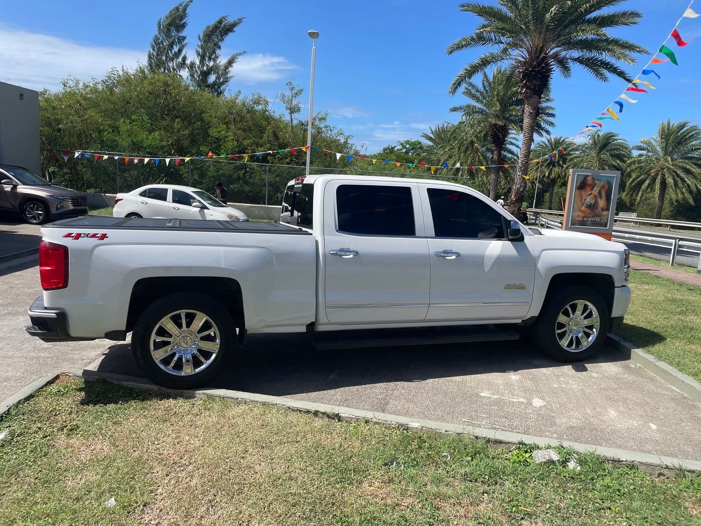 2018 CHEVROLET SIVERADO HIGH COUNTRY  (REDUCED)