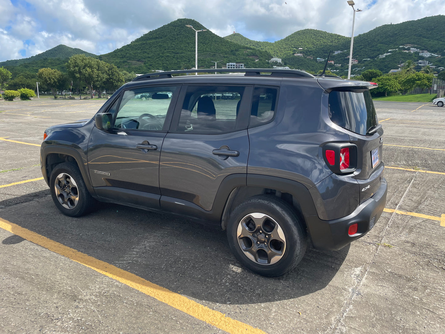 2018 JEEP RENAGADE SPORT LOW MILEAGE