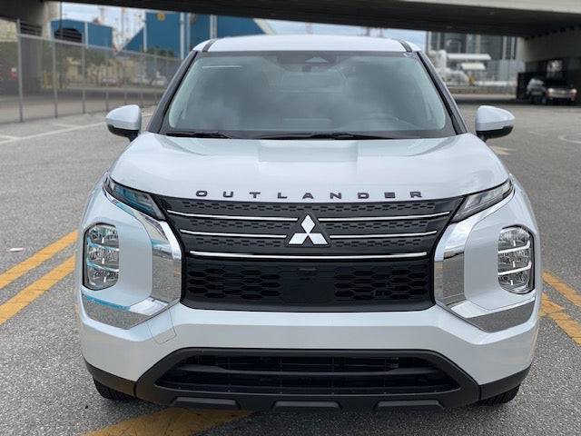 2024 MITSUBISHI OUTLANDER ES FWD 7 PASSENGERS