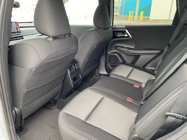 2024 MITSUBISHI OUTLANDER ES FWD 7 PASSENGERS