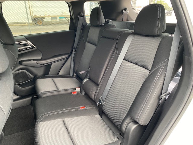 2024 MITSUBISHI OUTLANDER ES FWD 7 PASSENGERS