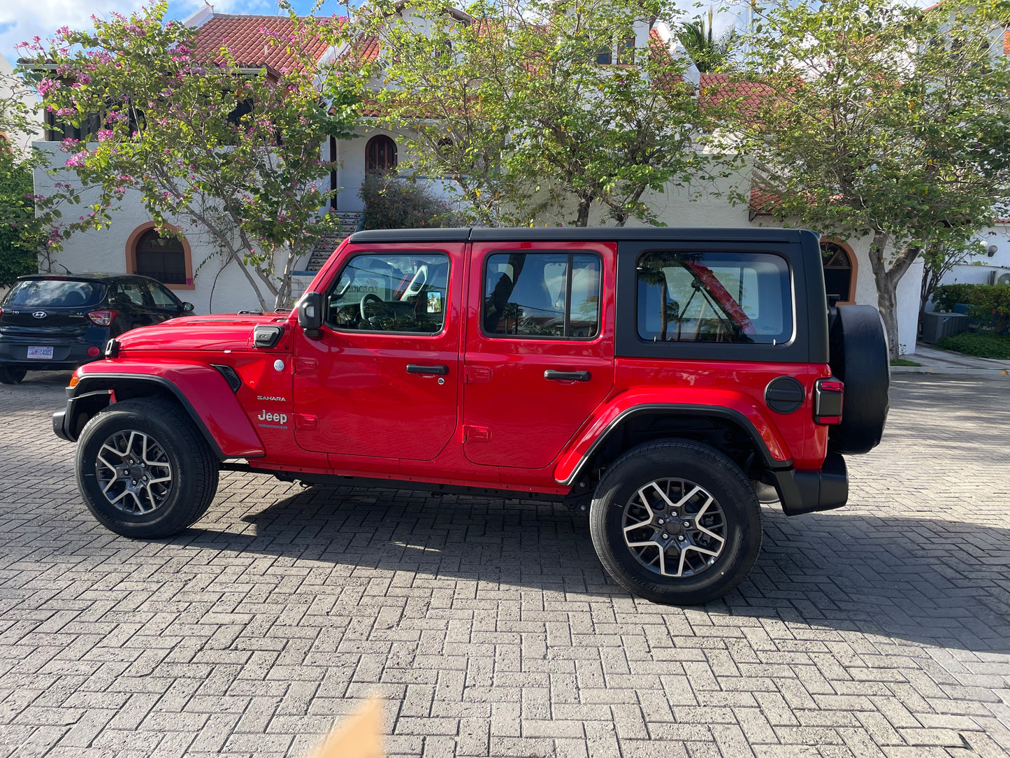 2023 JEEP SAHARA RED 4XE