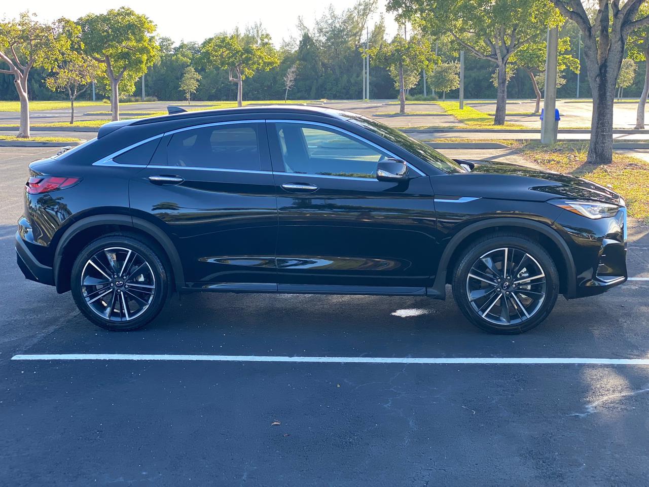 2023 Infiniti QX55 Luxury AWD Automatic black