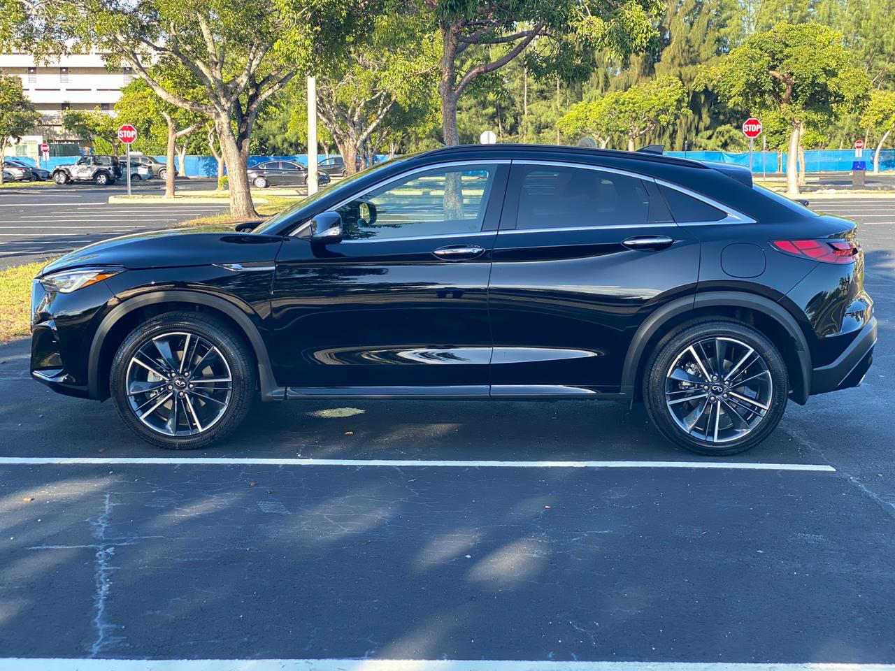 2023 Infiniti QX55 Luxury AWD Automatic black